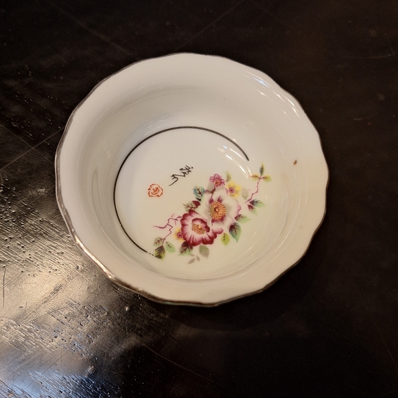 Vtg bowl trinket holder Dainty Floral - Picture 1 of 6